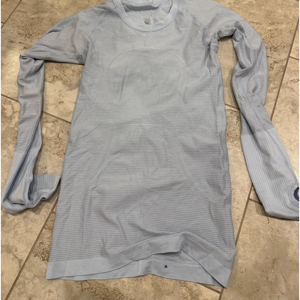 RARE lululemon breezy blue swiftly tech size 2